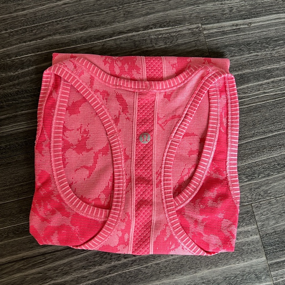 Lululemon Swifty Tech Racerback - Picture 8 of 8